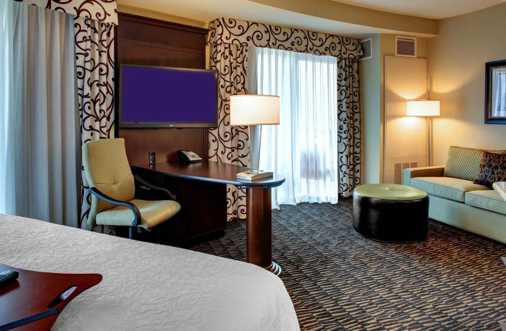Hampton Inn & Suites Baton Rouge Downtown