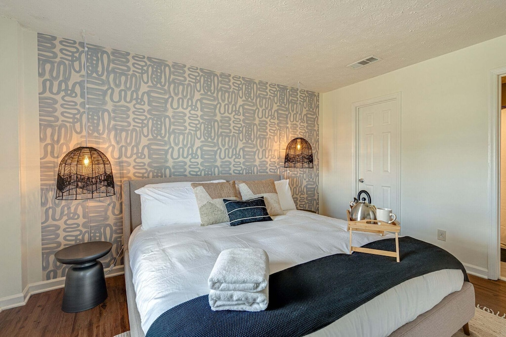 Nashville - 1808 State St #208