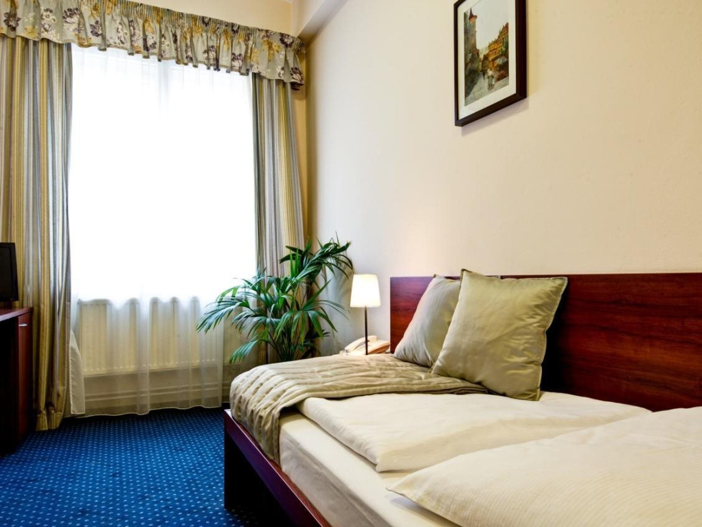 Pytloun Kampa Garden Hotel Prague
