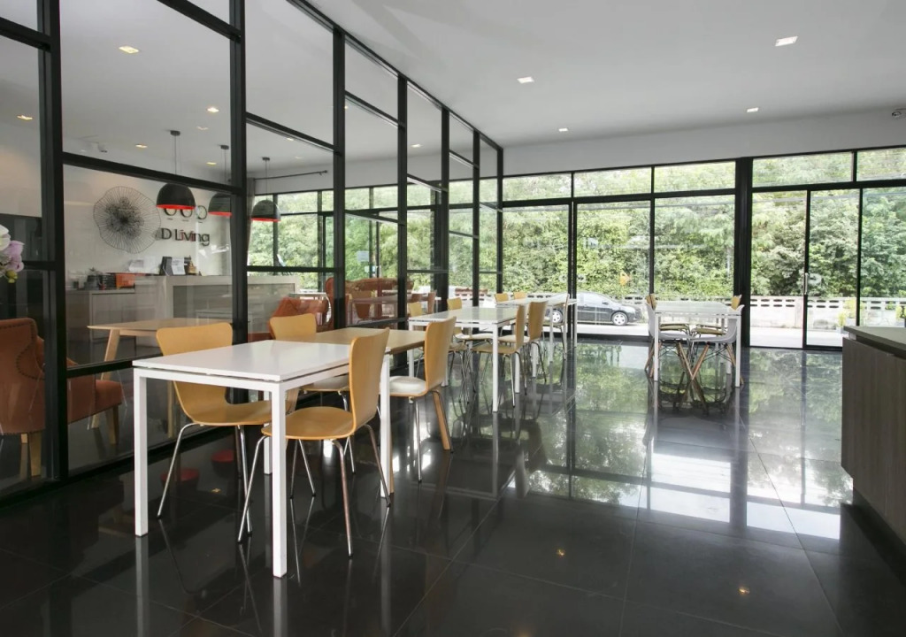 D Living Hotel