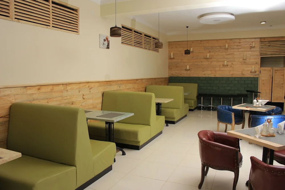 Delta Suites