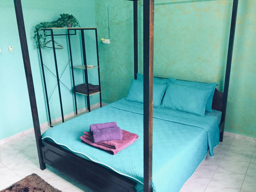 Deena Homestay