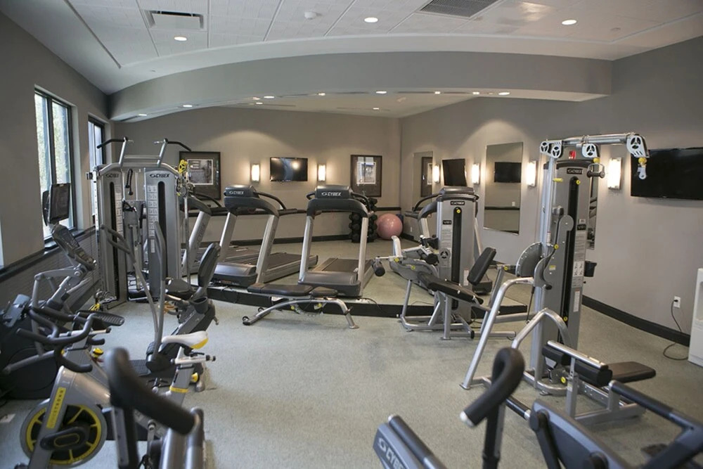 Global Luxury Suites in White Plains