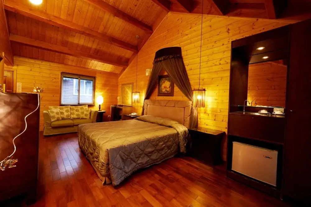 New Era Art Resort and Spa