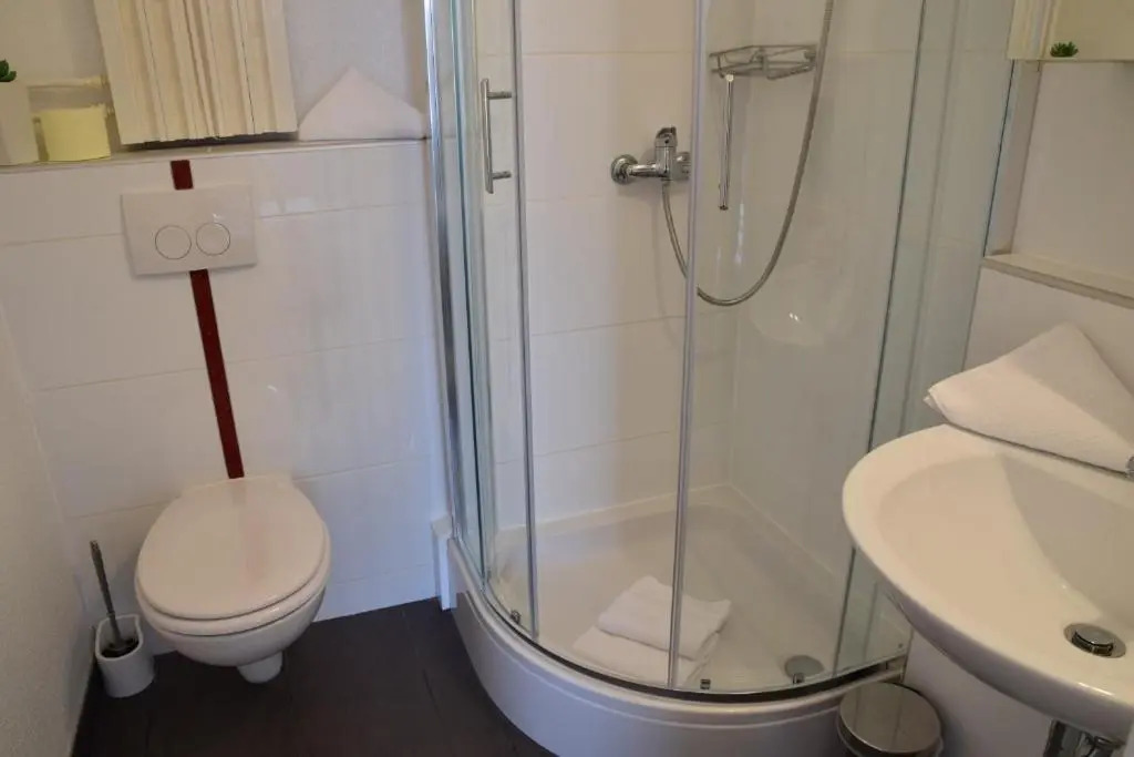 Die 2 Zimmerwohnung mit Balkon liegt in der 1 Etage und ist ideal für 2 bis 3 Personen