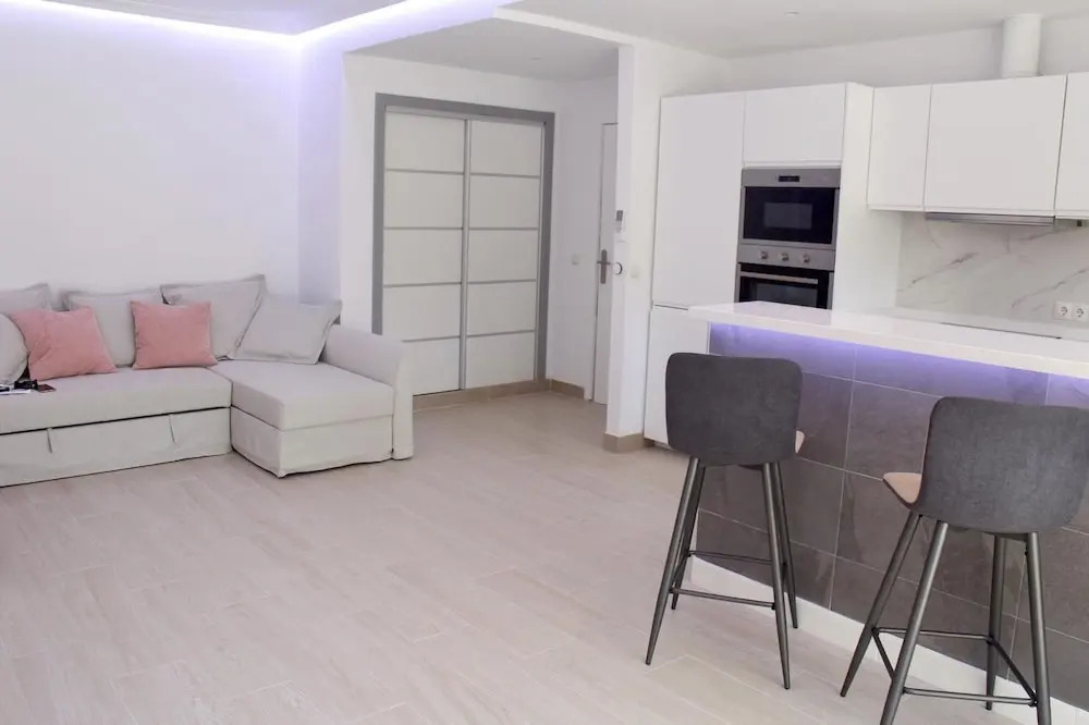 Leisure Joy II - Brand New High Tech Ground Floor Apartment Near Puerto Banus