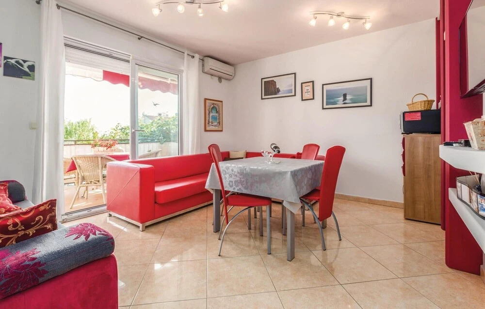 Nice Home in Kukci With Wifi and 2 Bedrooms
