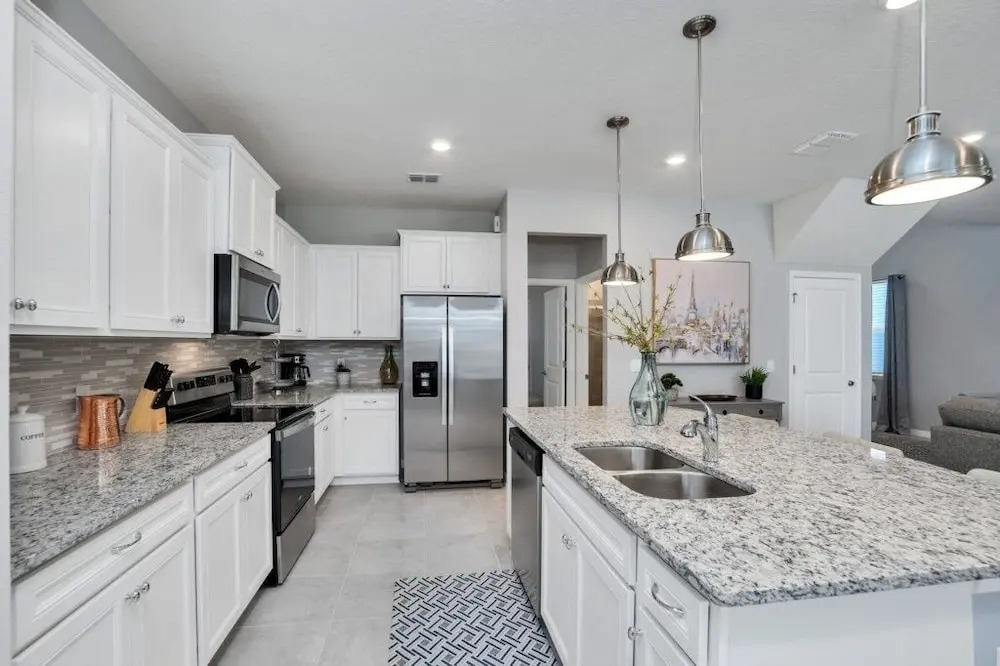 5 Bed With Fantastic Game Room In Fun Resort! 5 Bedroom Townhouse by RedAwning
