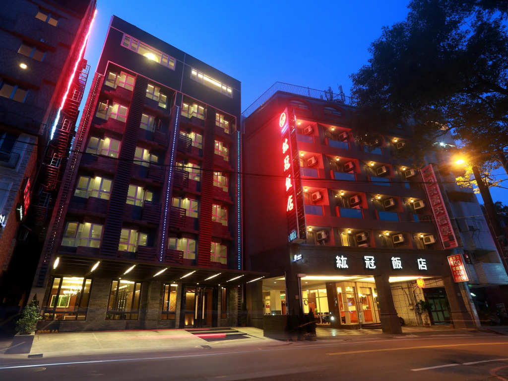 Crown Hotel