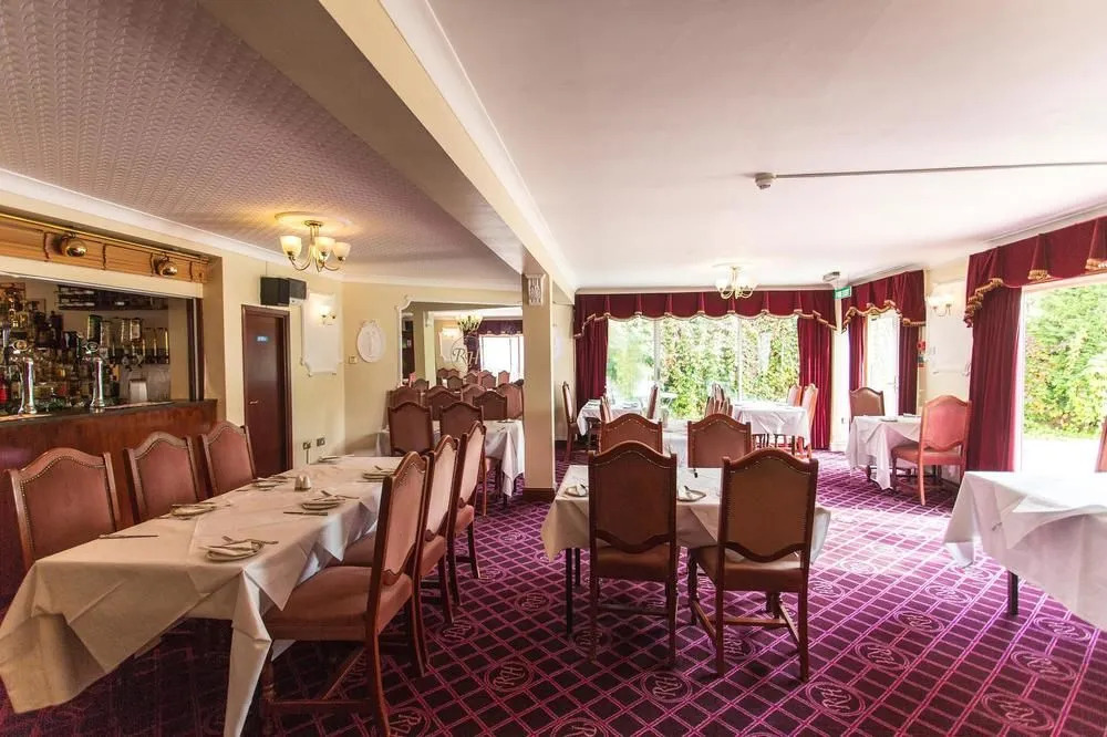 Old Ridgeway Hotel