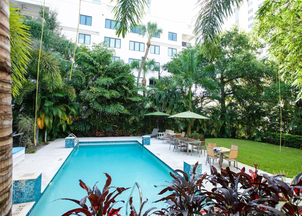 Watergarden Inn at the Bay