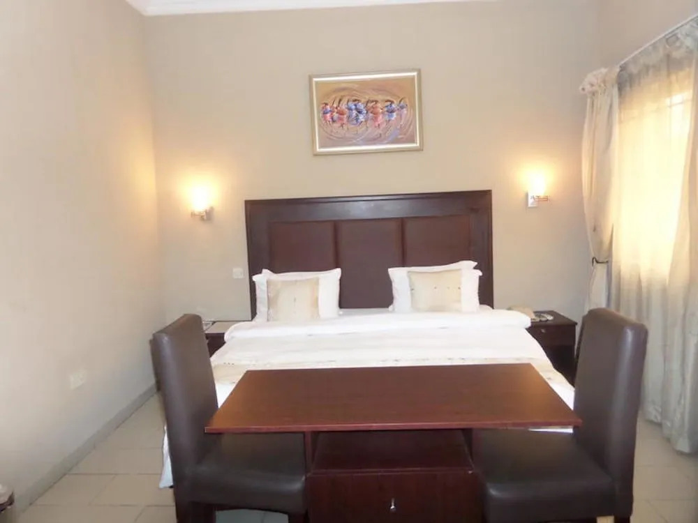 Triedent Suites