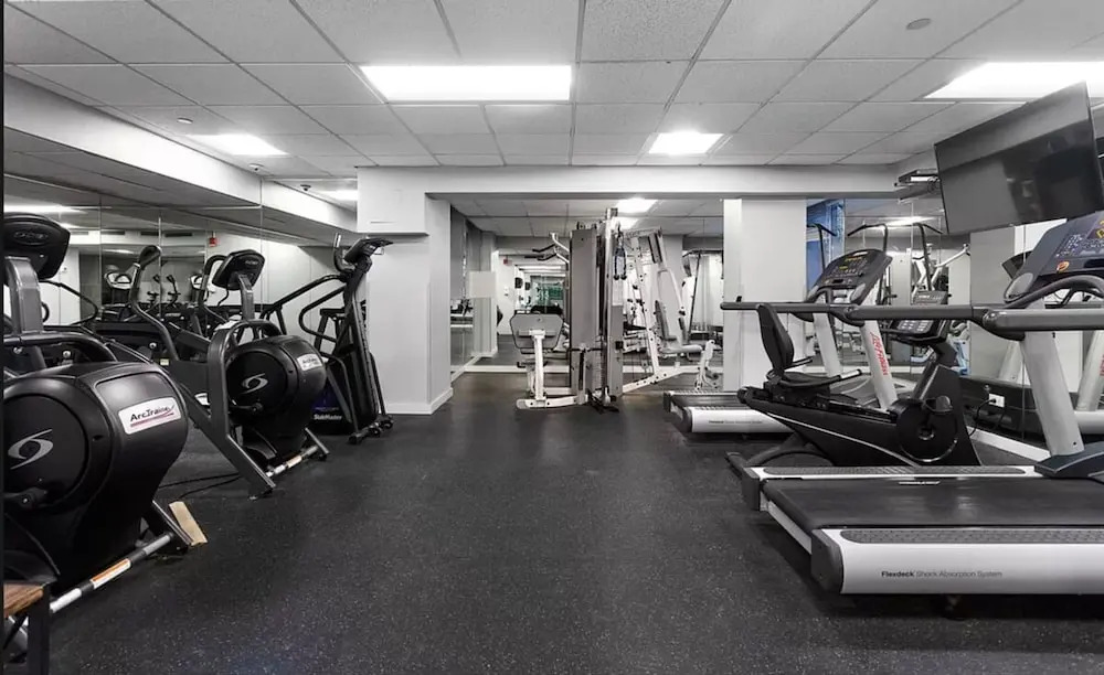73-308 New 1BR 1bth UWS Doorman Gym