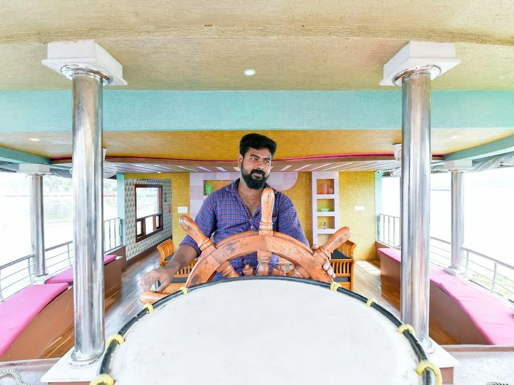 OYO 22272 Houseboat Anugraha 8 Bhk
