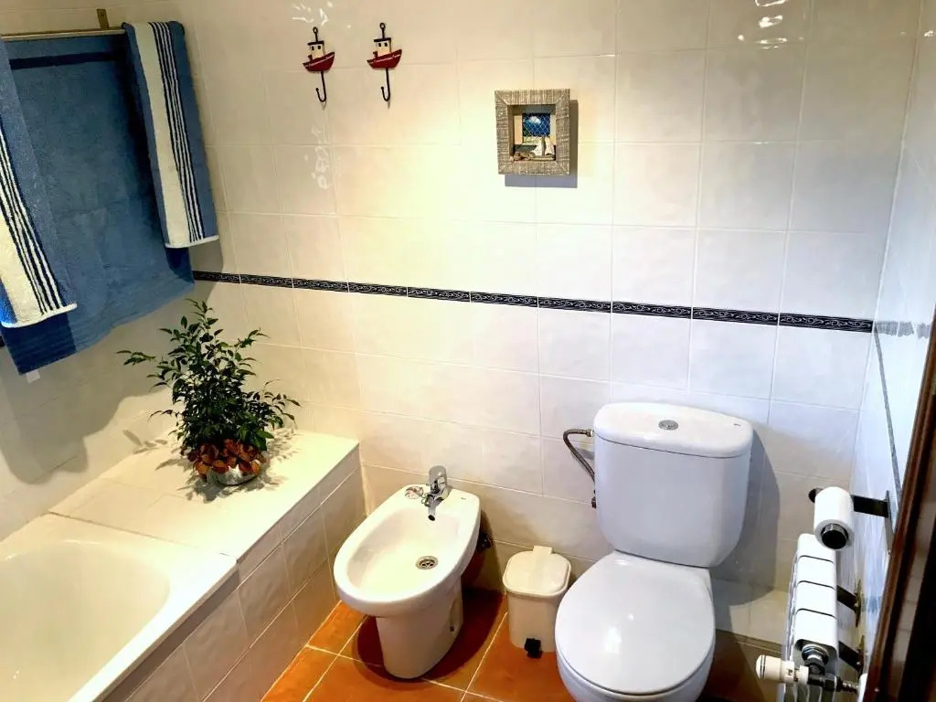 Vistaluque - Casa Adosada de 3 habitaciones con Piscina y Pista de Padel