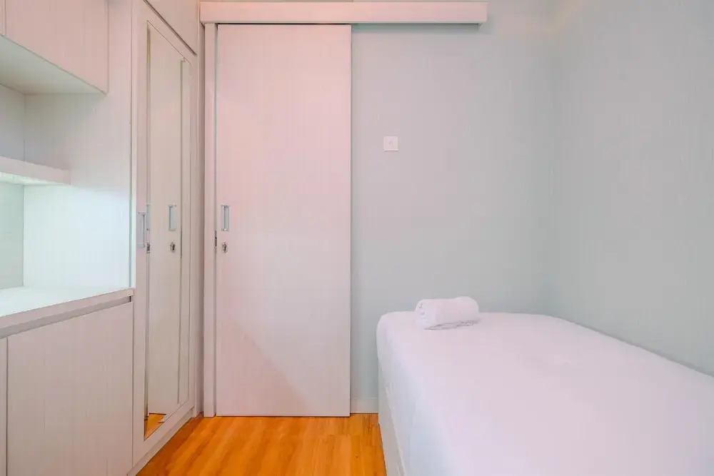 Cozy Stay 2BR Bassura City Apartment