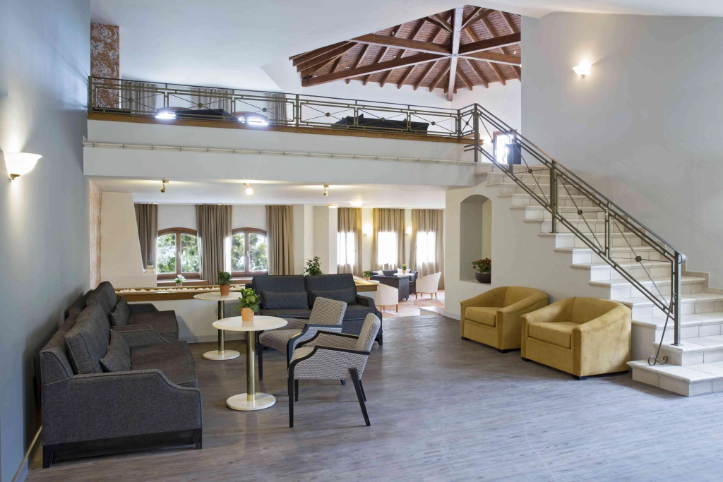 Zeus Eretria Resort