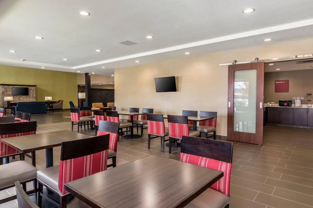 Comfort Suites Meridian and I-40