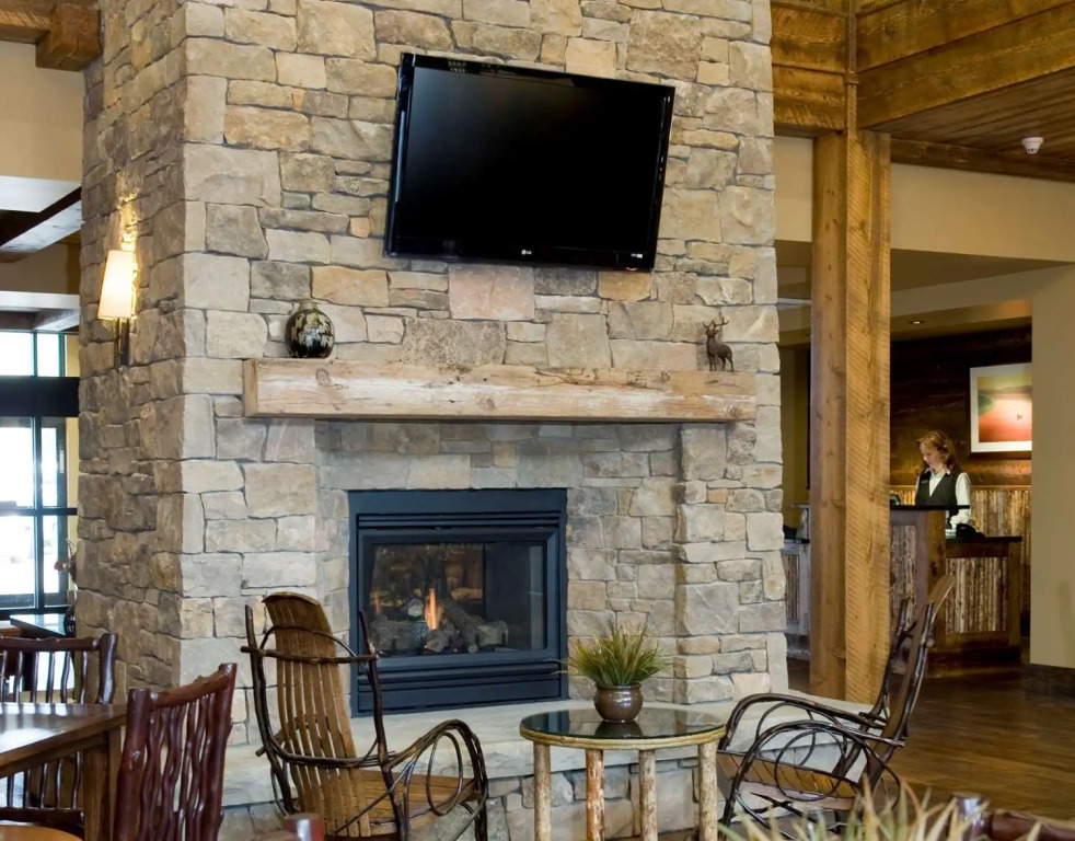 ECHO Suites Extended Stay by Wyndham Bozeman