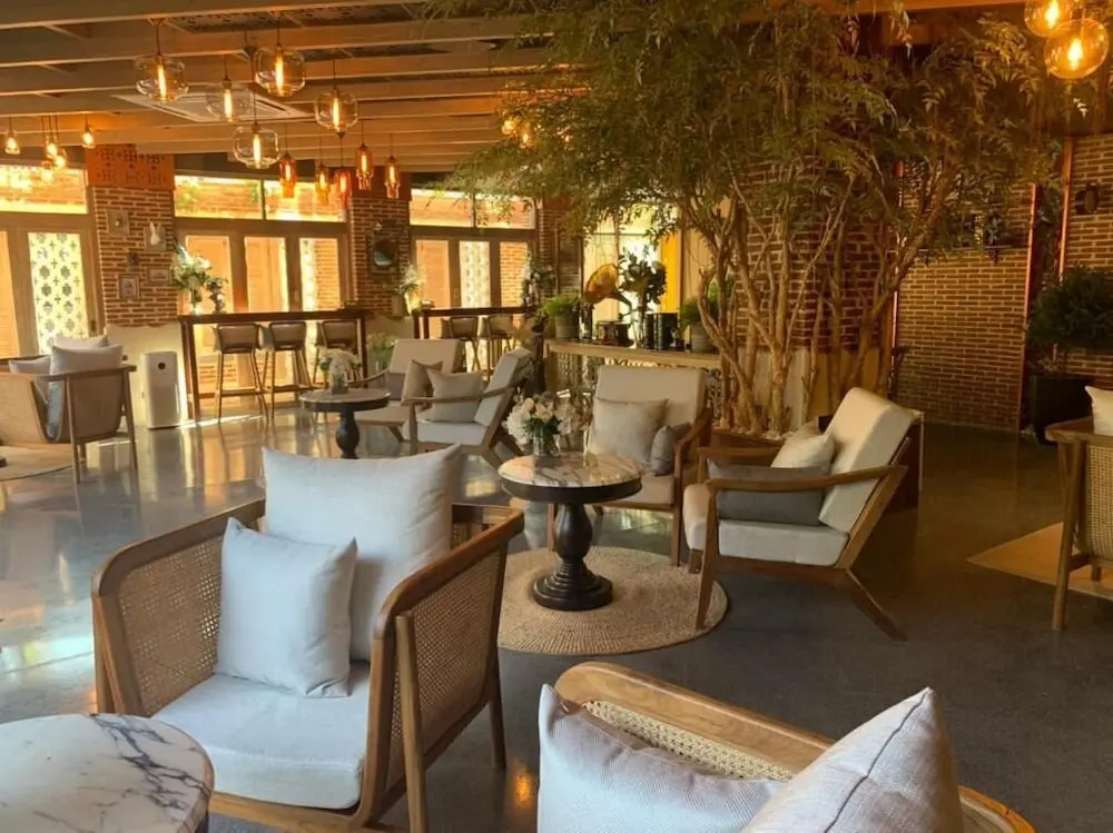 Sanae Oldtown Hotel