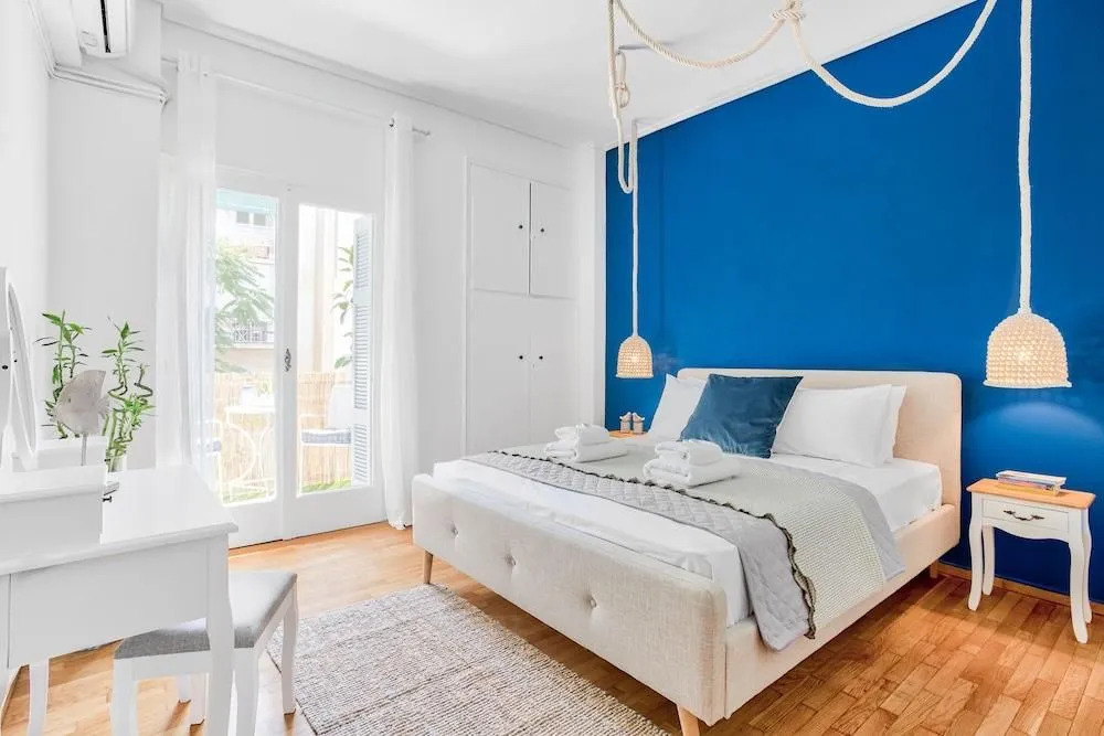 Head for Acropolis a Romantic Hideaway