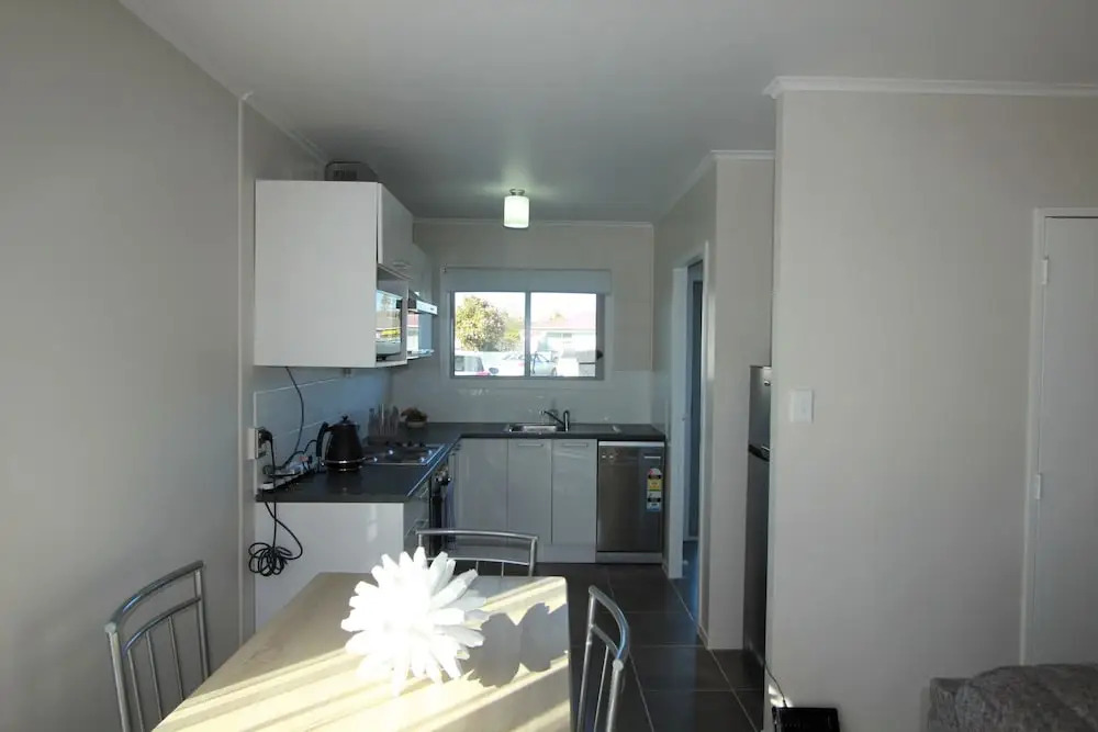 Rose Apartments Unit 2 Central Rotorua- Accommodation & Spa
