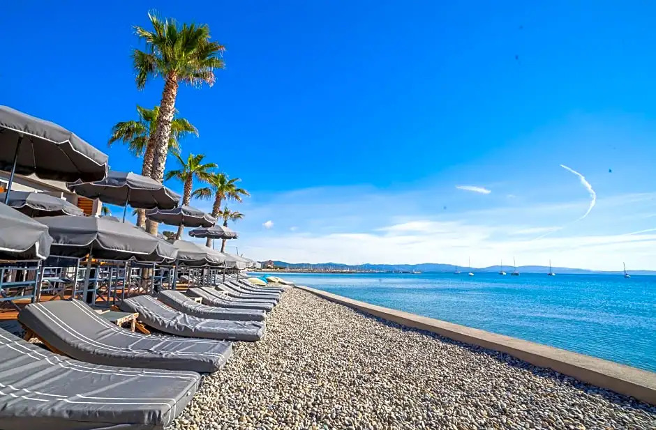 Bor Hôtel & Restaurant - Plage privée