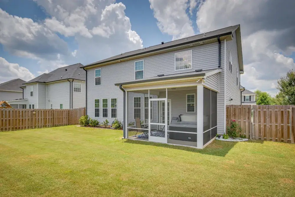 Quaint Grovetown Getaway w/ Private Hot Tub!