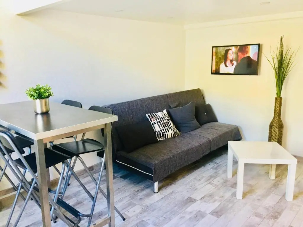 Studio 4 personnes avec piscine, tennis