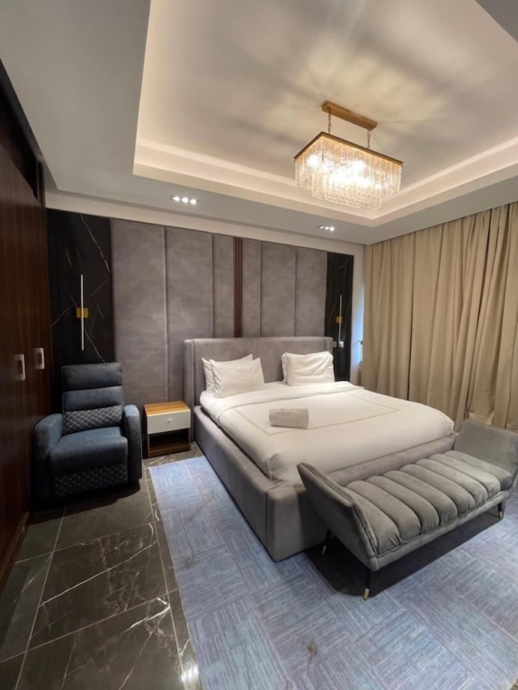 Sujimoto Residences Precious