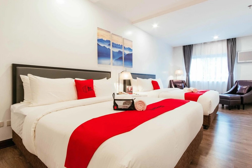 RedDoorz Premium near Ateneo Katipunan