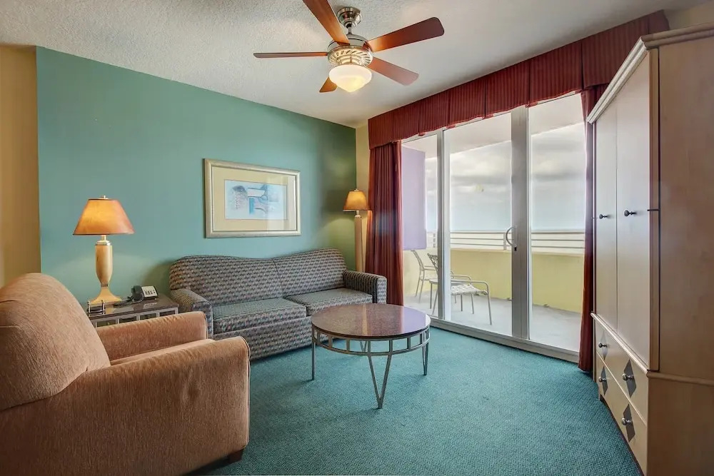 Ocean Walk 2424a