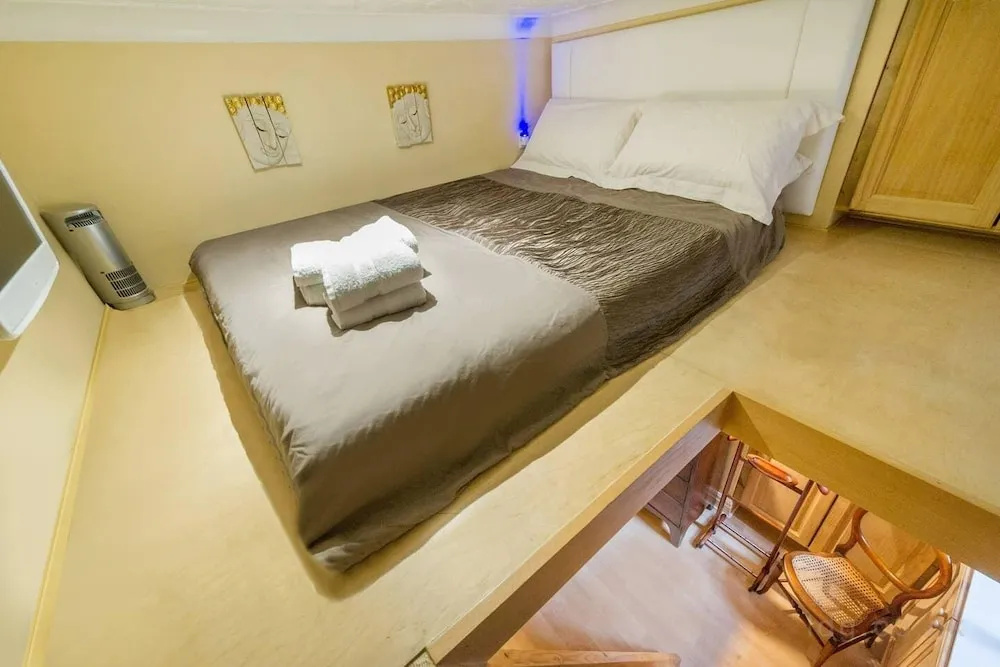 Traditional one Bedroom Apartment Close to Oxford Circus in Central London