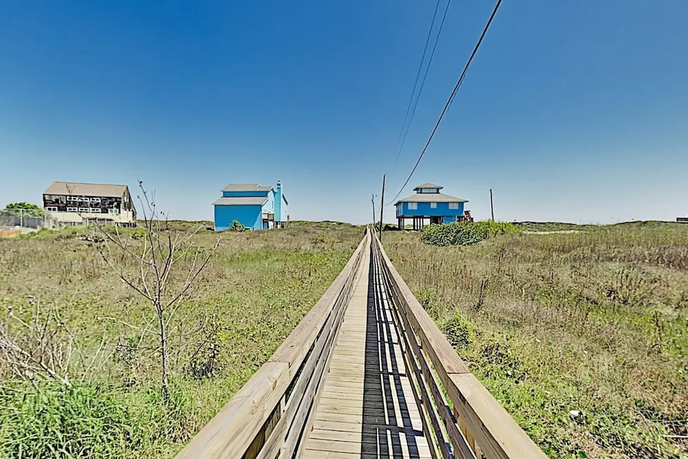 New Listing! Gulf-view Getaway W/ Balcony & Grill 5 Bedroom Home
