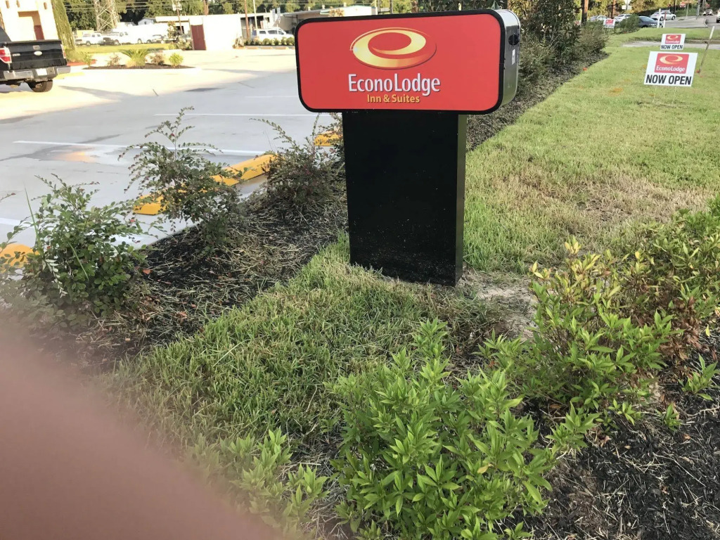 Econo Lodge Inn & Suites Houston Willowbrook