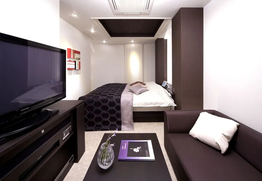 JEWEL HOTEL LUXURY MODERN