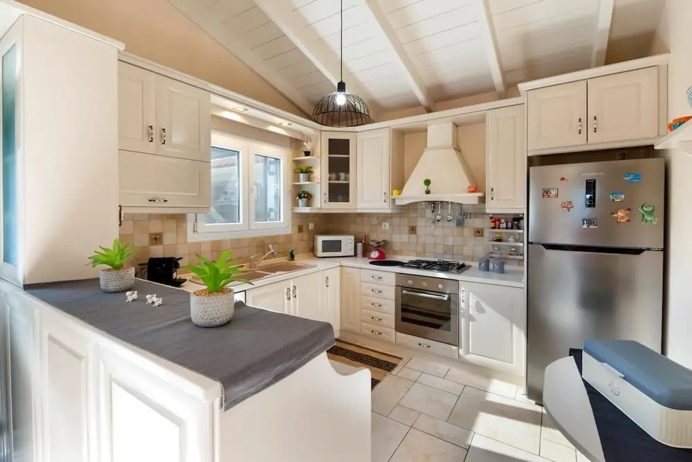Maritina Villa - 2 BR House Surrounded by Olive Groves