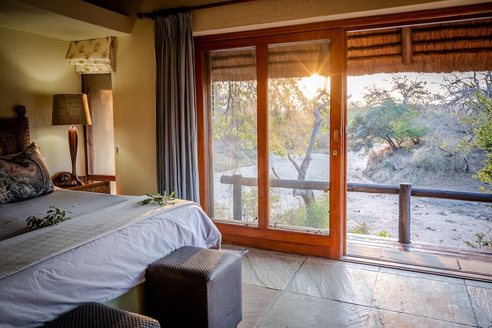 Shimungwe lodge