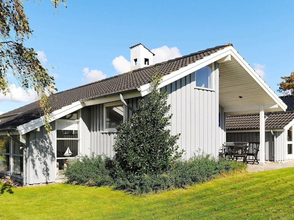 Serene Holiday Home in Funen on Beach
