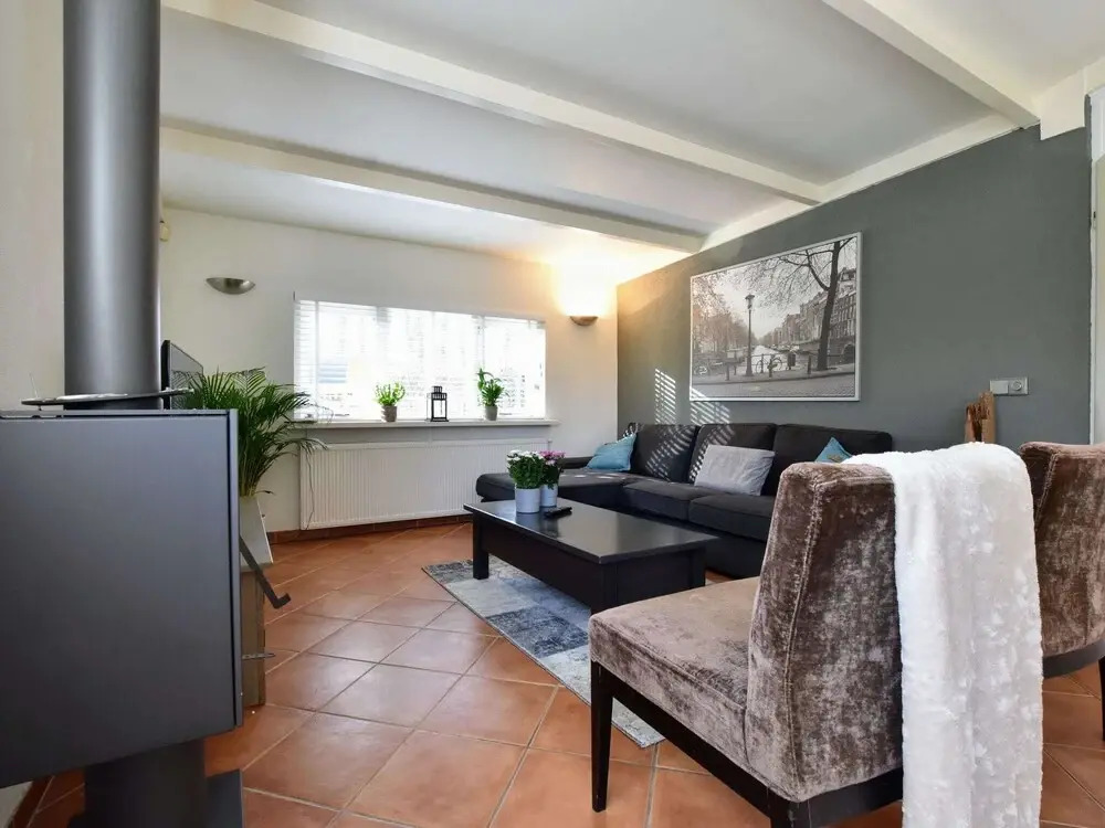 Dog-Friendly Stay w Spa