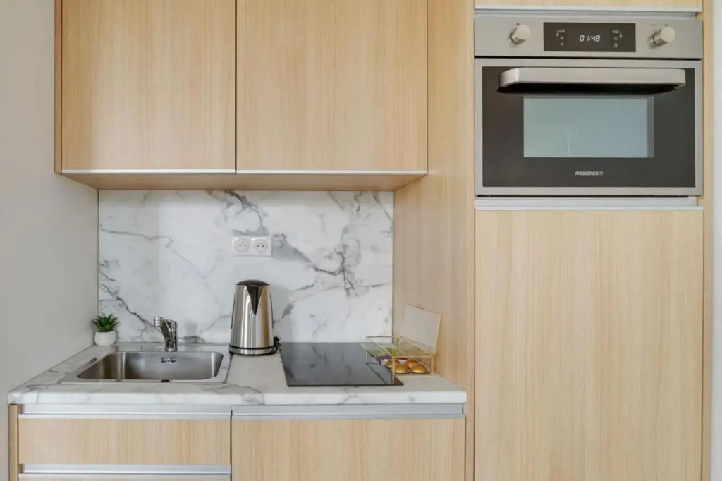 154 Suite Phil 1 BDR with Terrace Paris