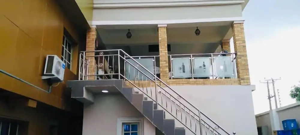 Ariflad Hotel & Suites