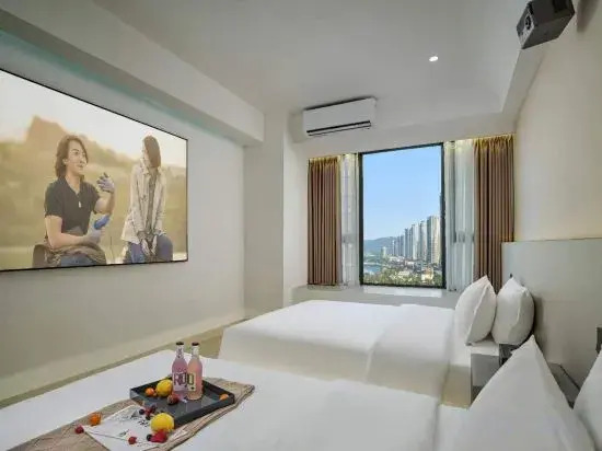 Yunyou Lakeview Movie Homestay (Meixi Lake West Subway Station)