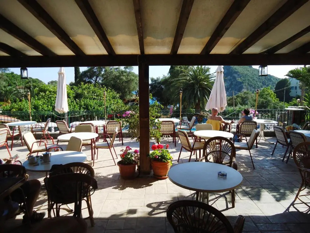 Paleo Inn Hotel