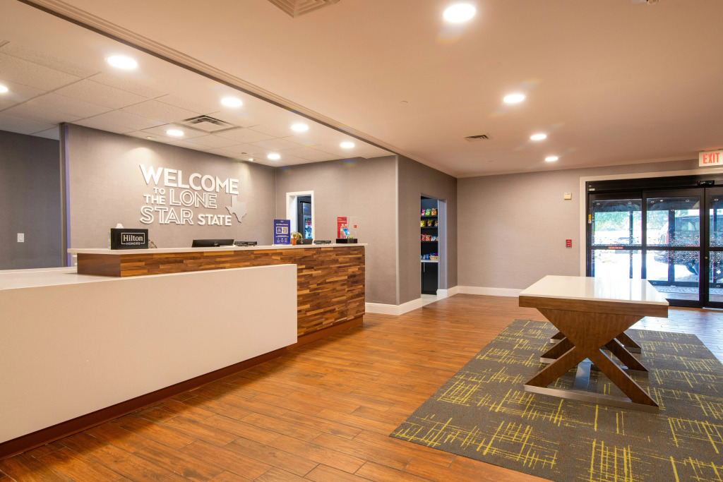 Hampton Inn & Suites College Station