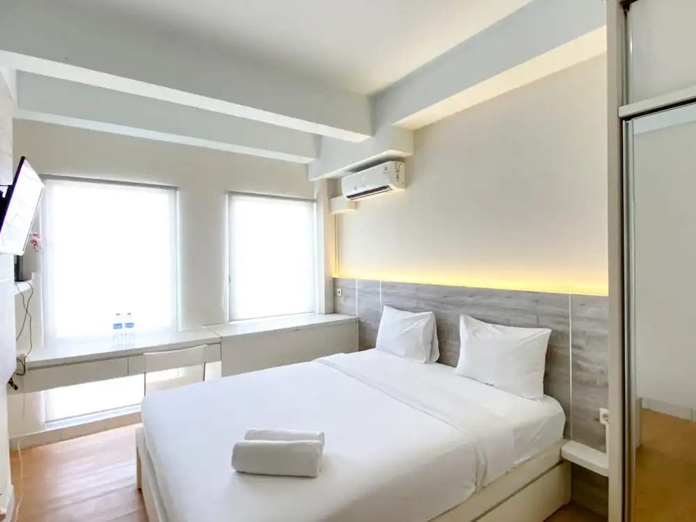 Modern Look And Comfy Studio Patraland Urbano Apartment
