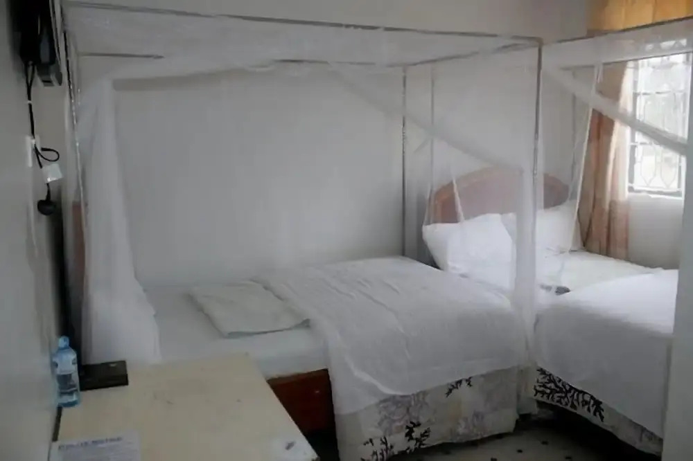 Siaya White Hotel
