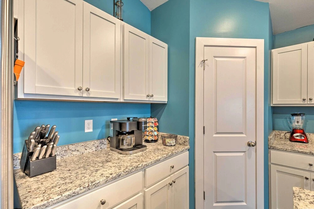 'park City on the Water' Townhome w/ Hot Tub!