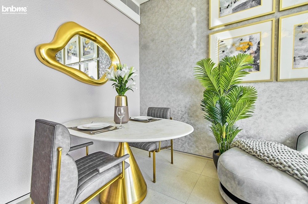 Private Beach in a Bnbme Designer Apartment