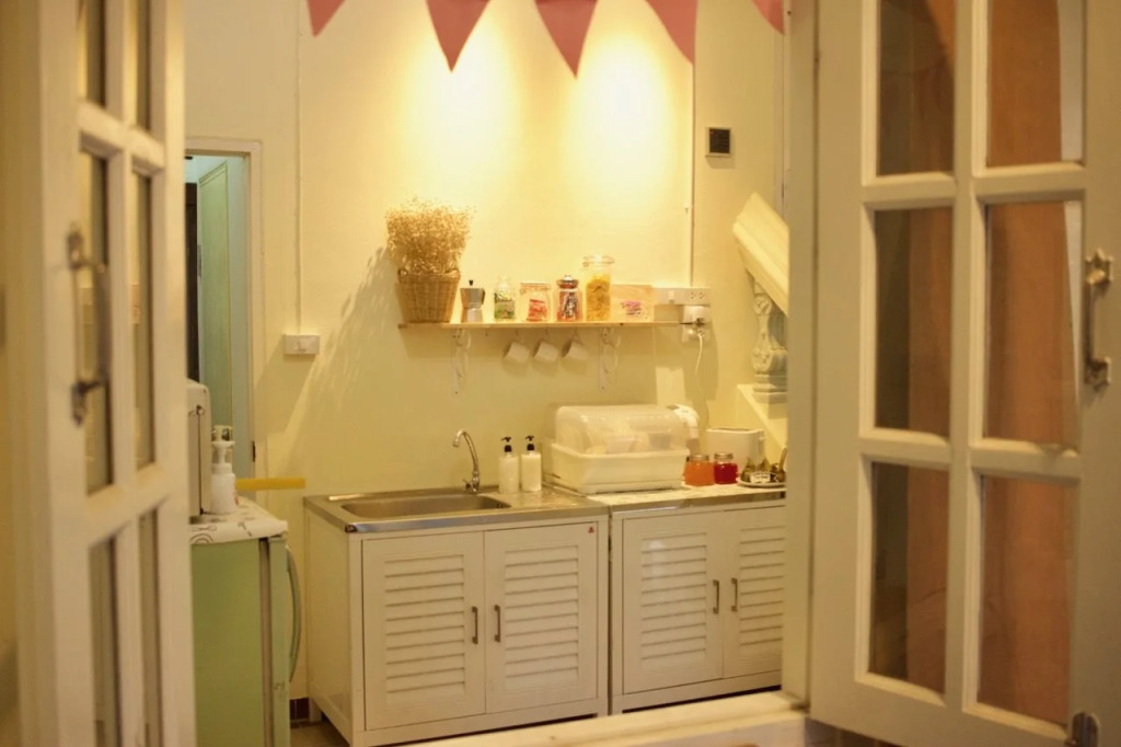 Arch riverside hostel
